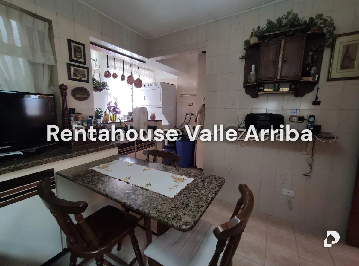 Apartamento en Las Esmeraldas, Caracas – 11