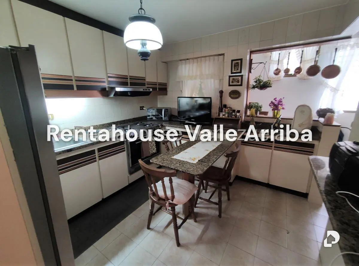 Apartamento en Las Esmeraldas, Caracas – 9