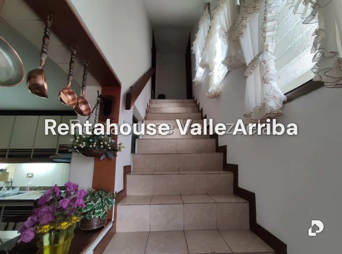 Apartamento en Las Esmeraldas, Caracas – 12