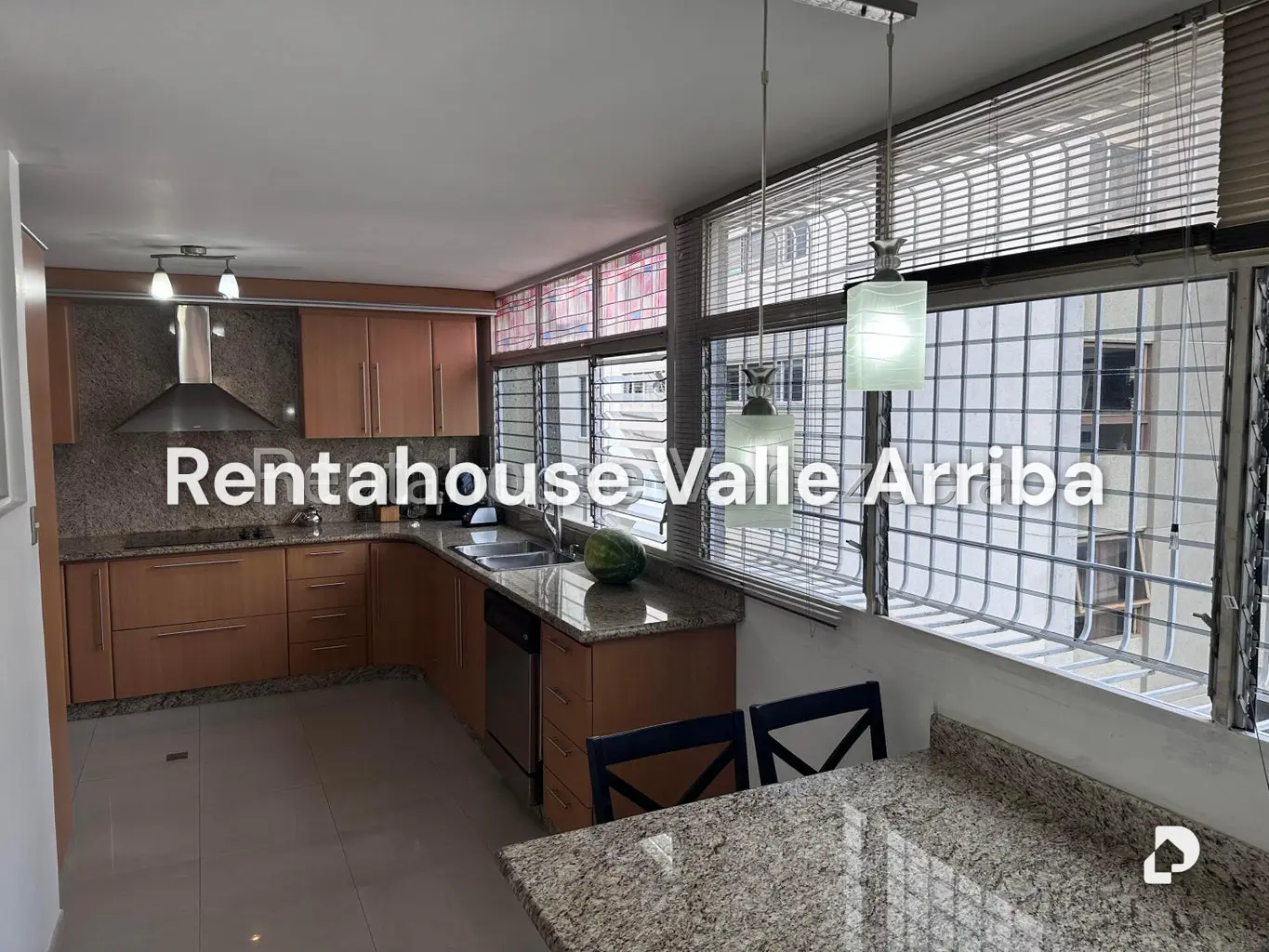 Apartamento en La Florida, Caracas – 18