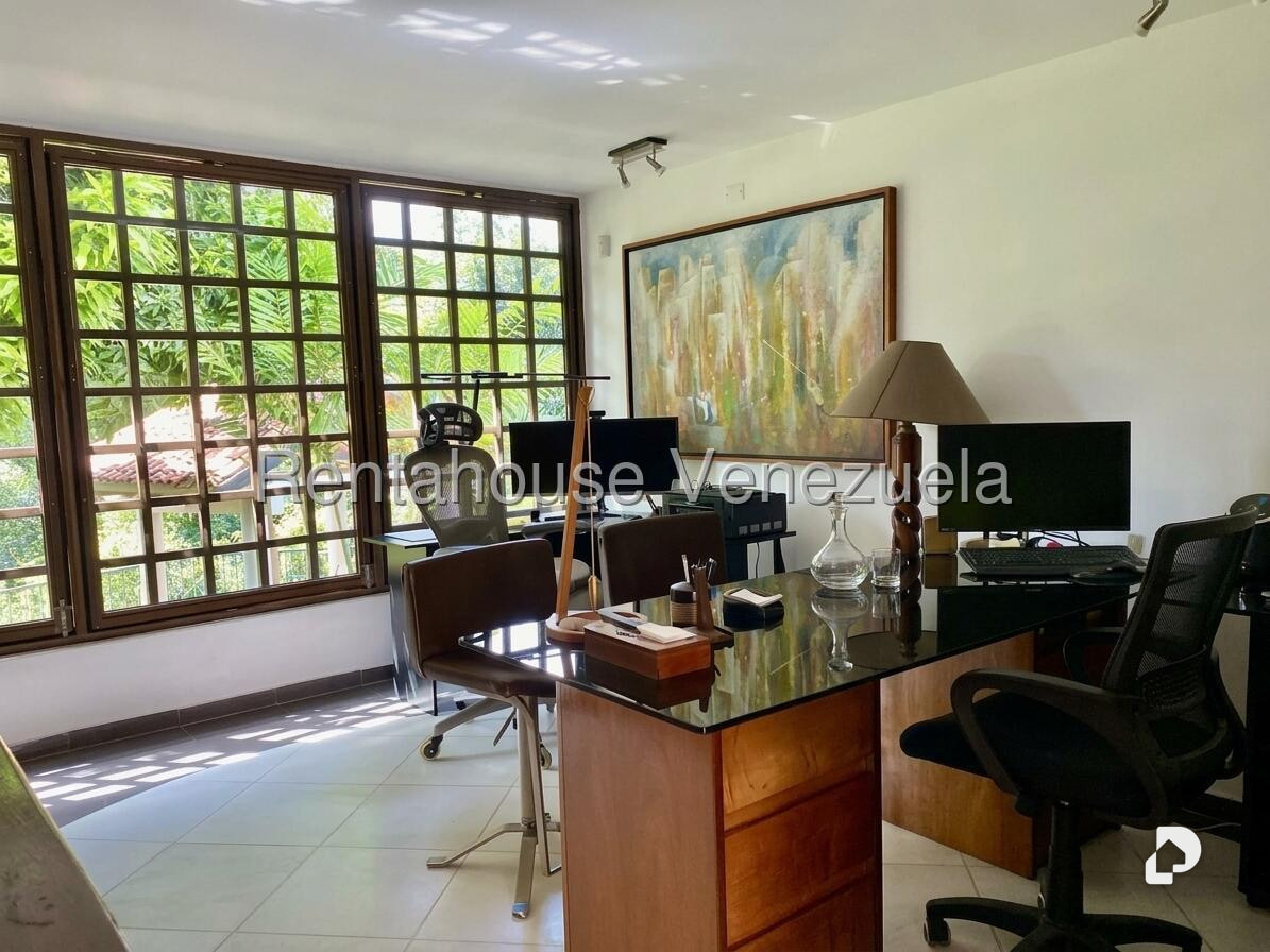 Casa en Lomas De La Trinidad, Caracas – 15