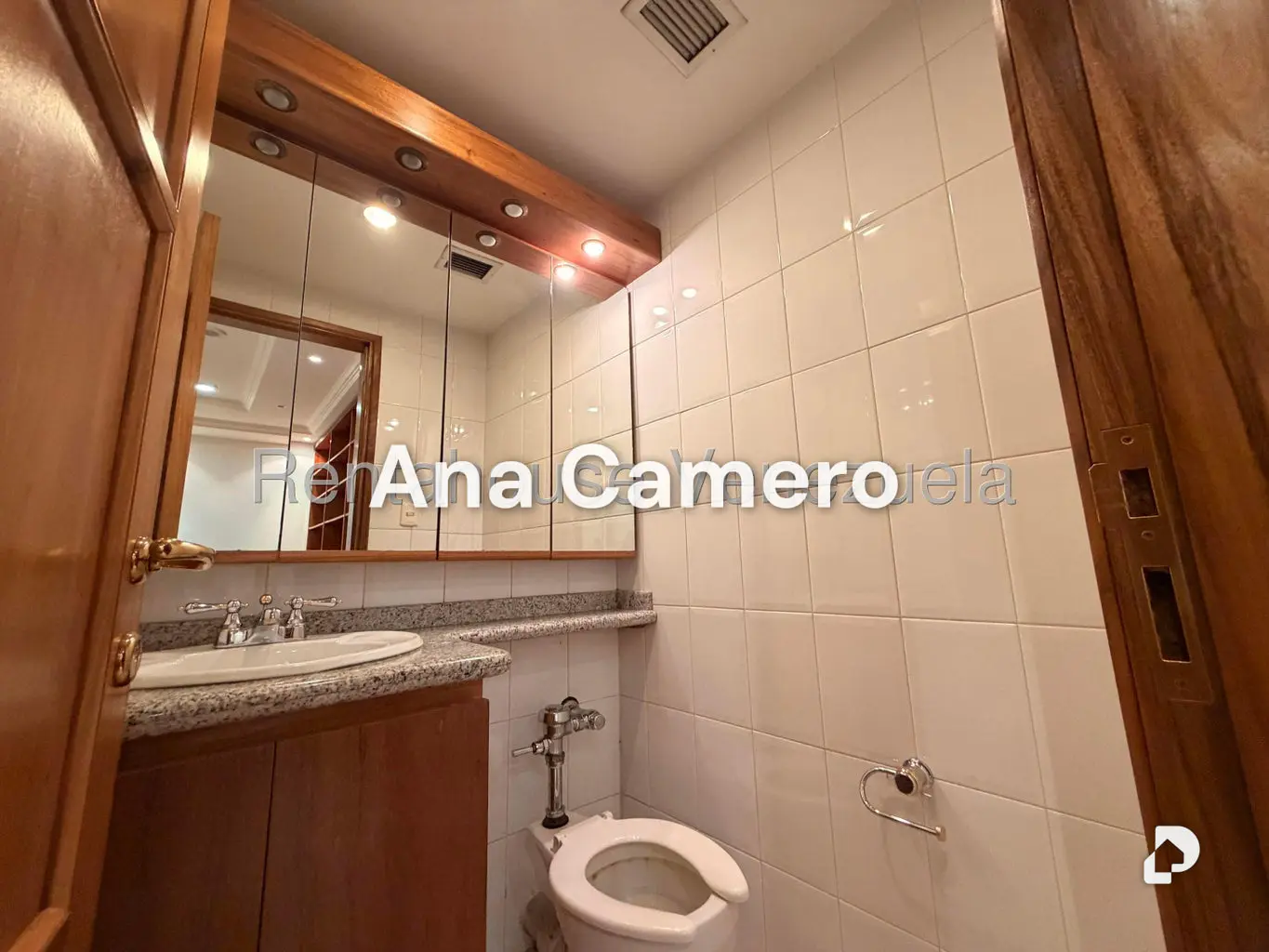 Local comercial en Chacao, Caracas – 11