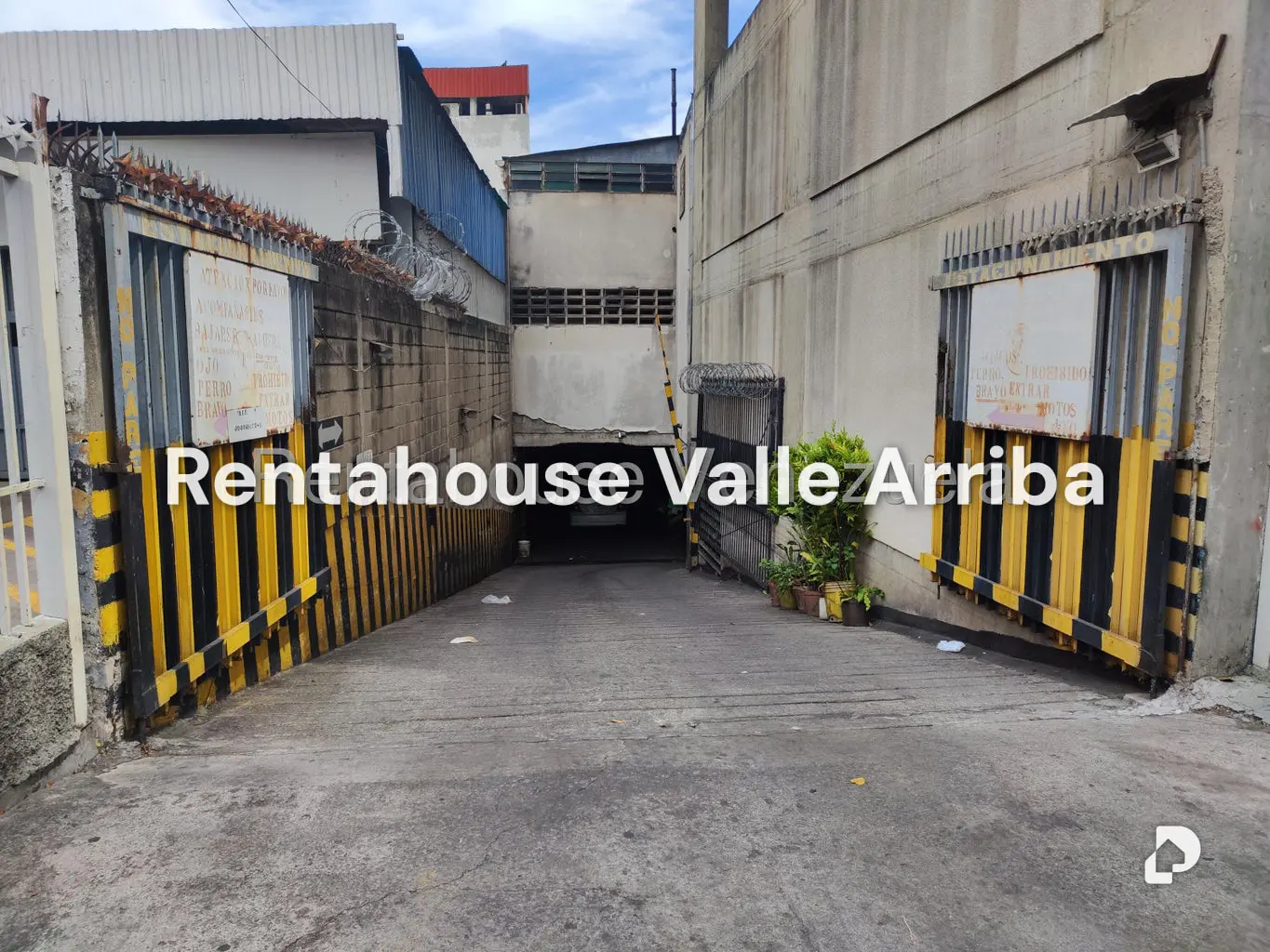 Garaje/Estacionamiento en Parroquia Santa Rosalía, Caracas – 10
