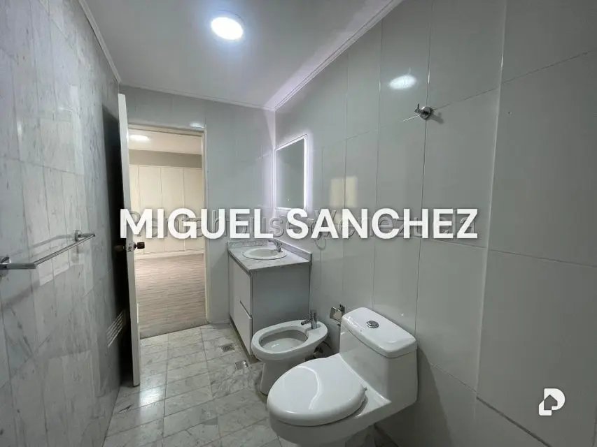 Apartamento en Los Naranjos, Caracas – 24