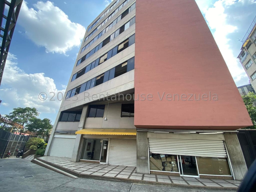 Edificio en Los Dos Caminos, Caracas - 1