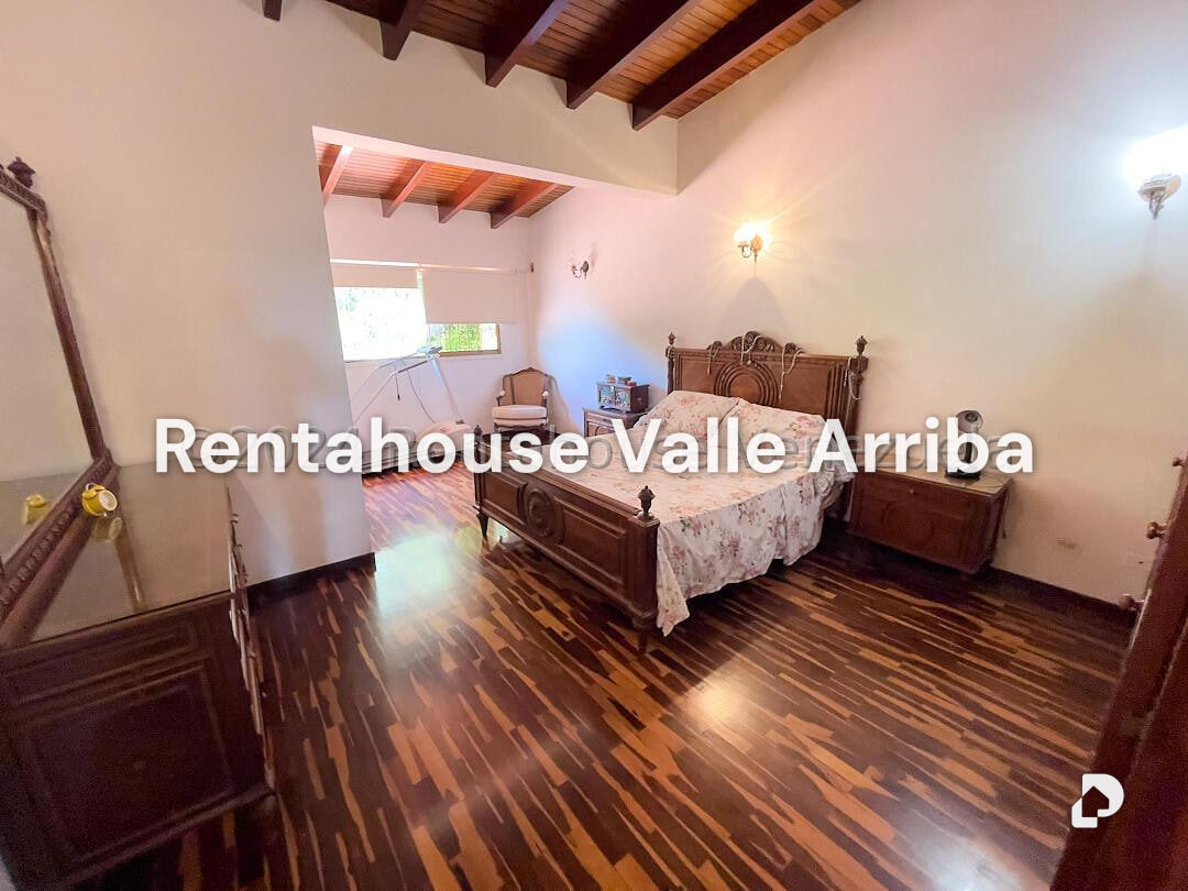 House in Alto Prado, Caracas – 30
