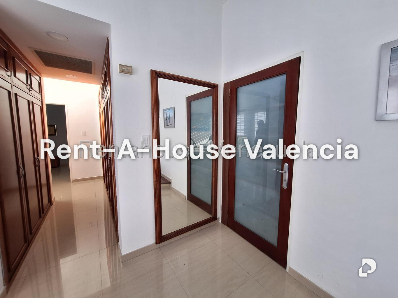 Casa en Altos de Guataparo, Valencia – 15