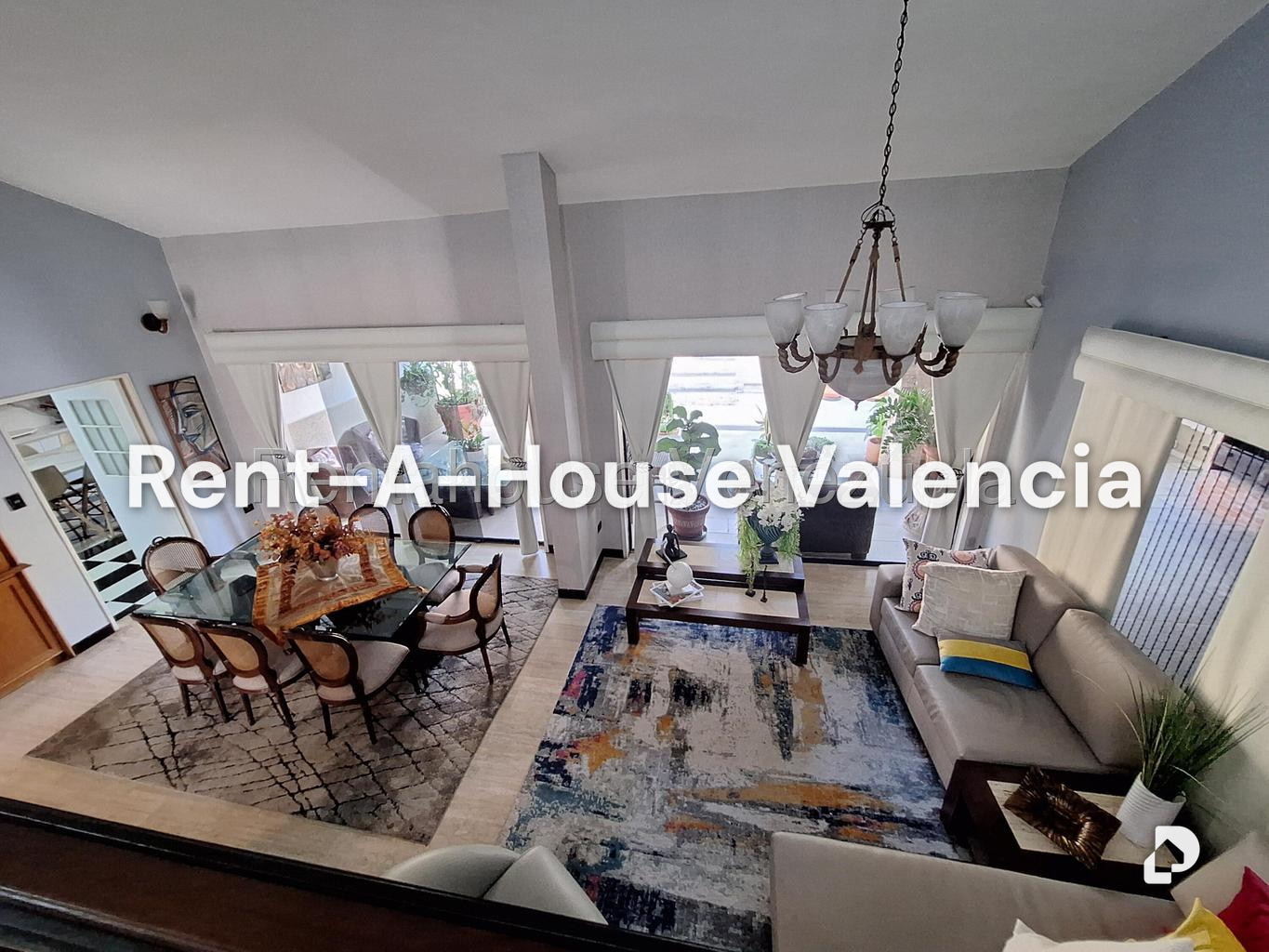 Casa en Altos de Guataparo, Valencia – 11