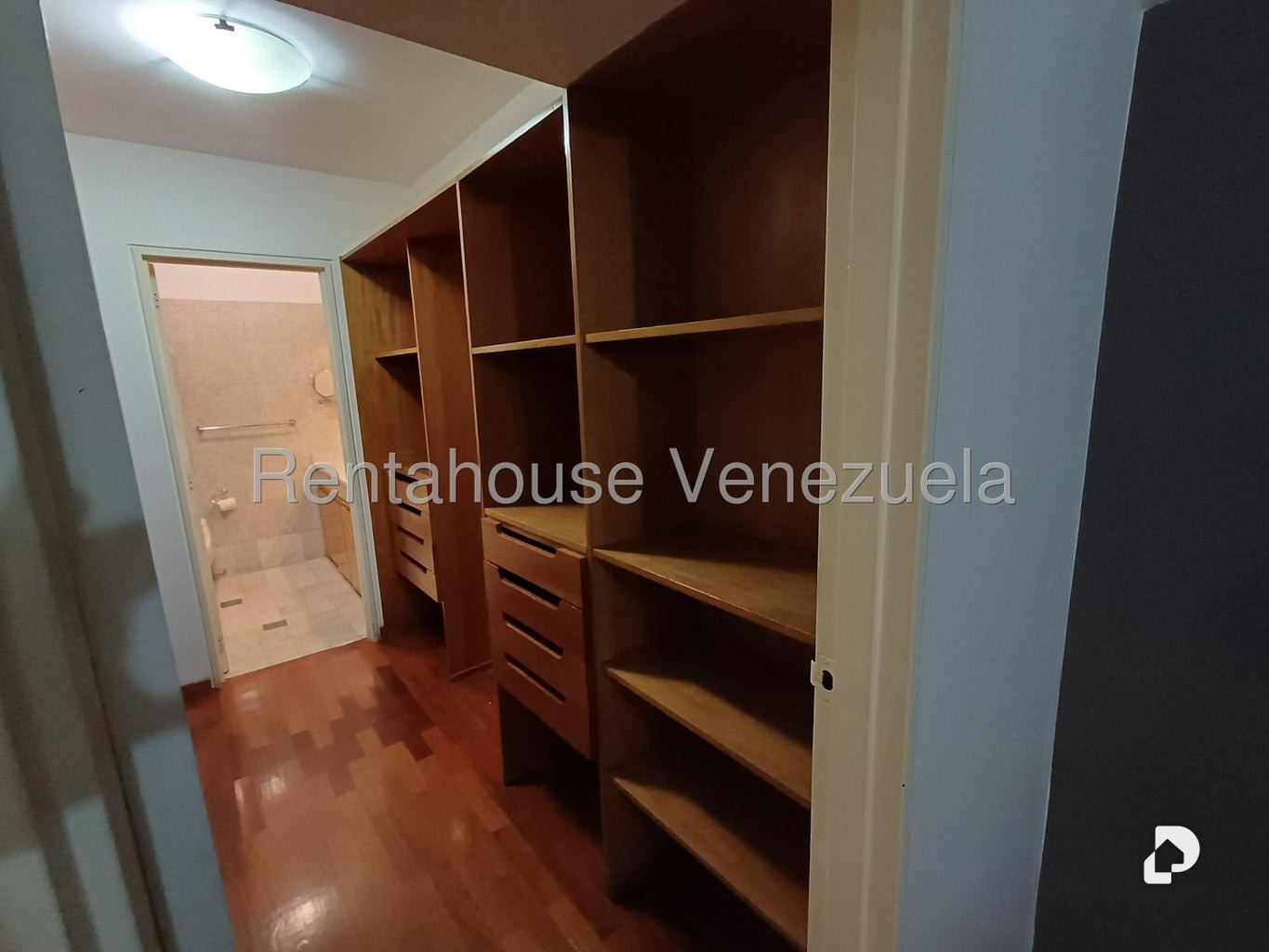 Apartamento en Campo Alegre, Caracas – 35