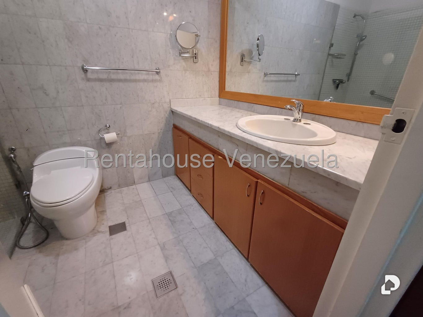 Apartamento en Campo Alegre, Caracas – 37
