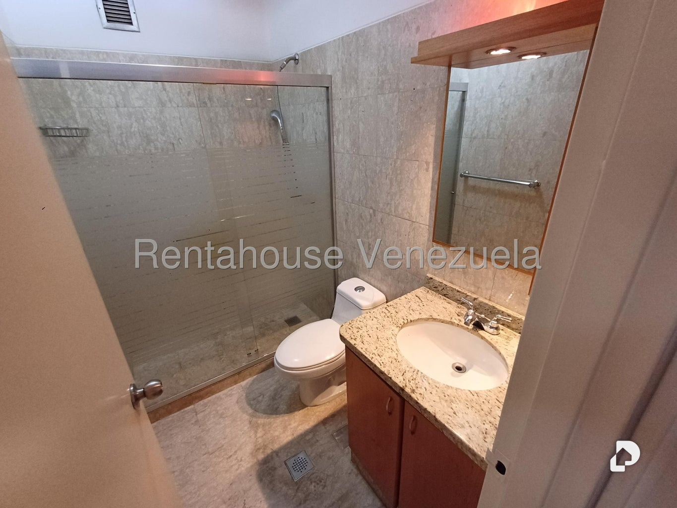 Apartamento en Campo Alegre, Caracas – 29