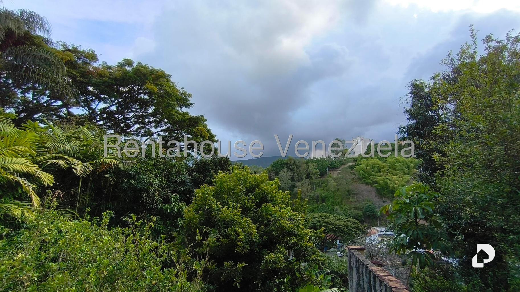 Casa en Lomas De La Trinidad, Caracas – 29