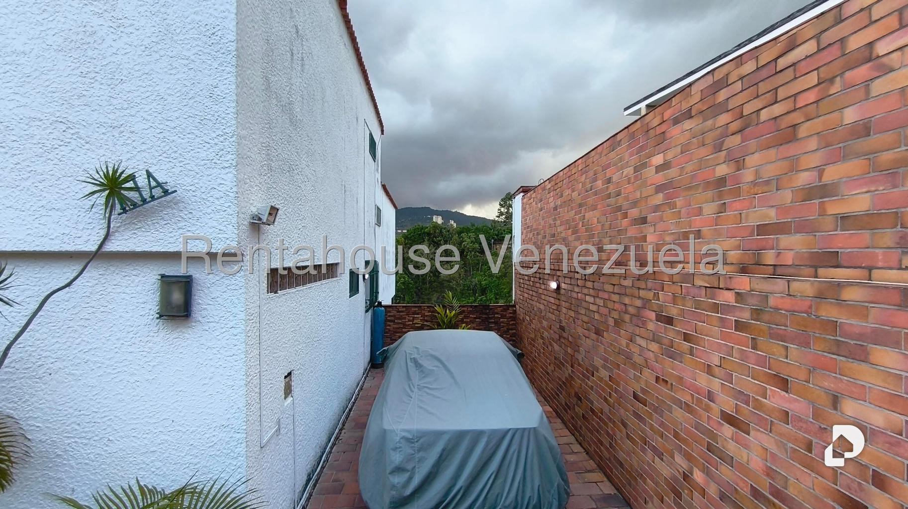 Casa en Lomas De La Trinidad, Caracas – 4