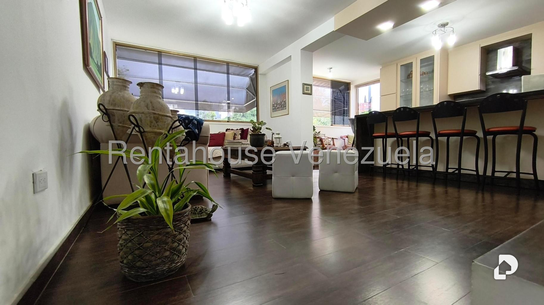 Casa en Lomas De La Trinidad, Caracas – 13