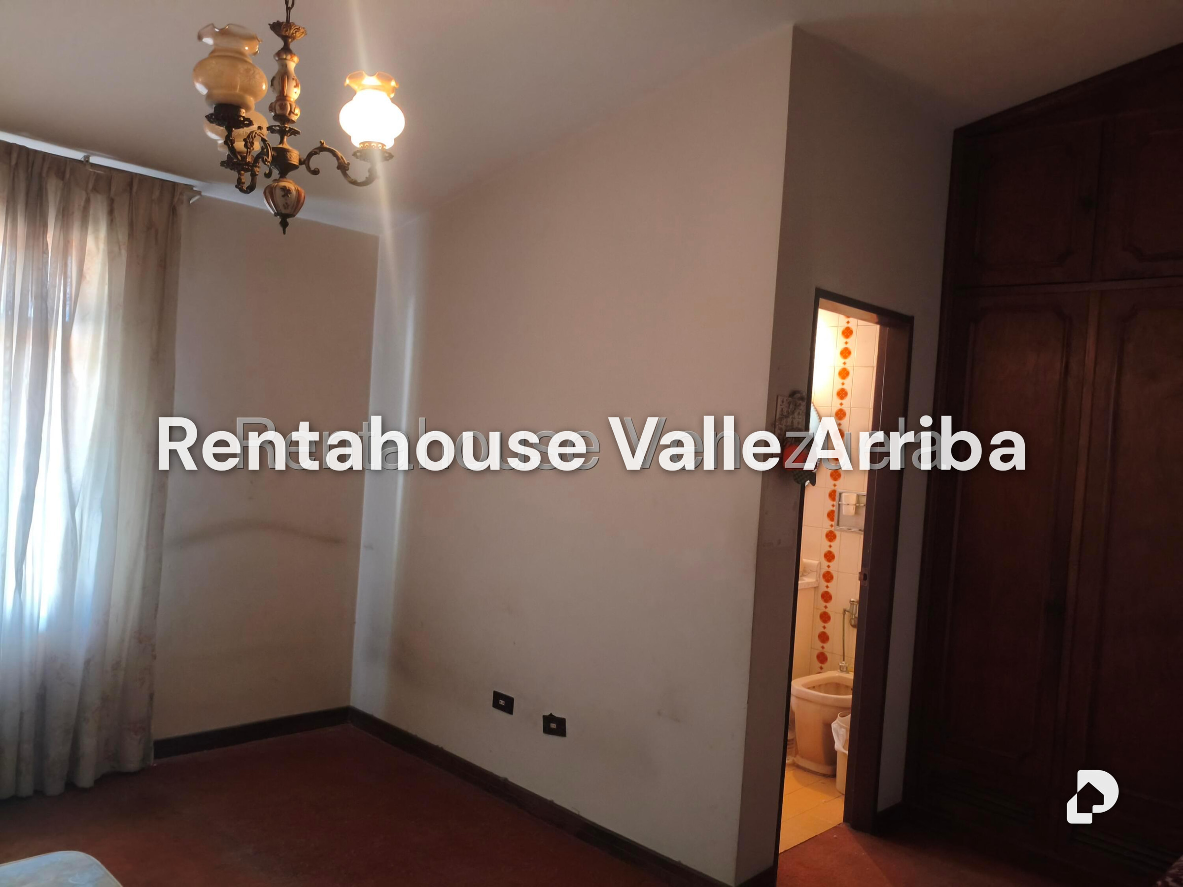 House in El Marqués, Caracas – 28