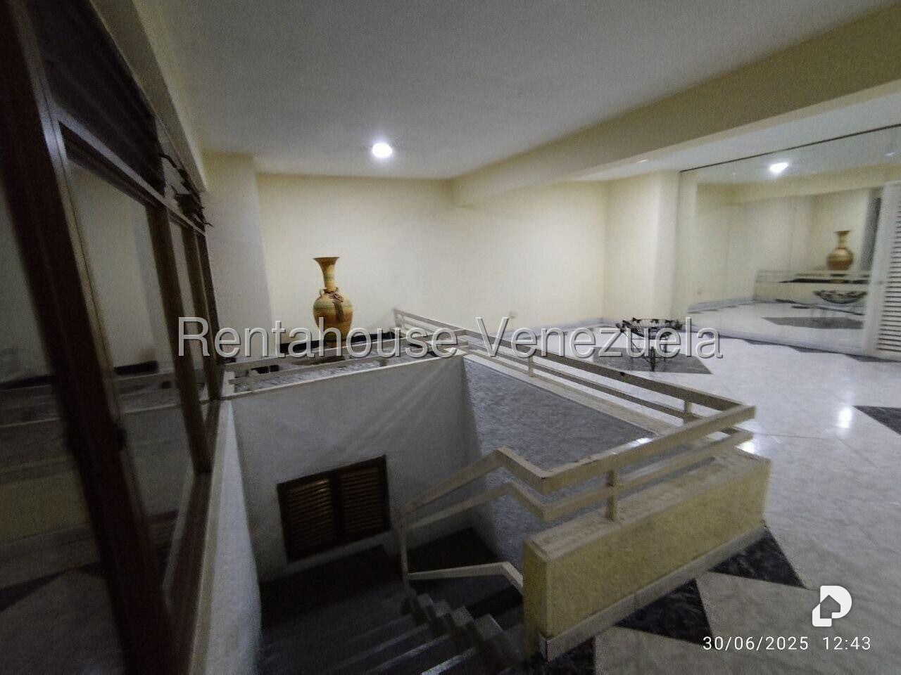 Apartamento en El Paraíso, Caracas – 14