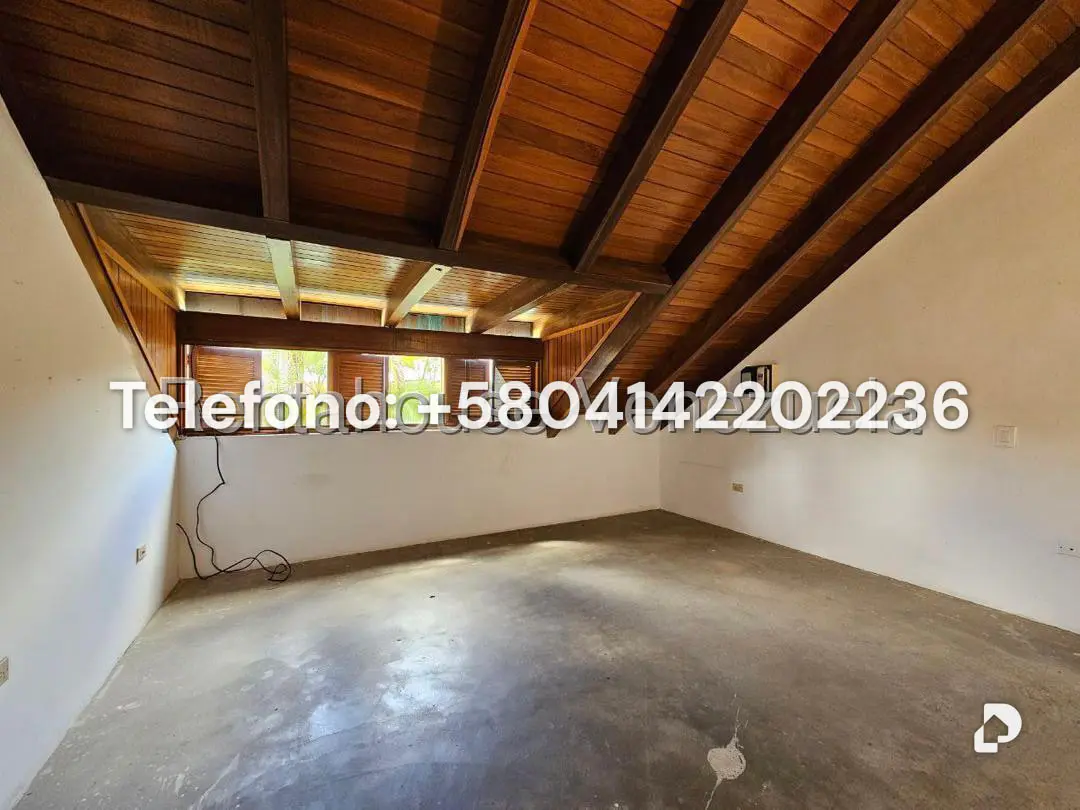 Casa en Lomas de La Lagunita, Caracas – 48