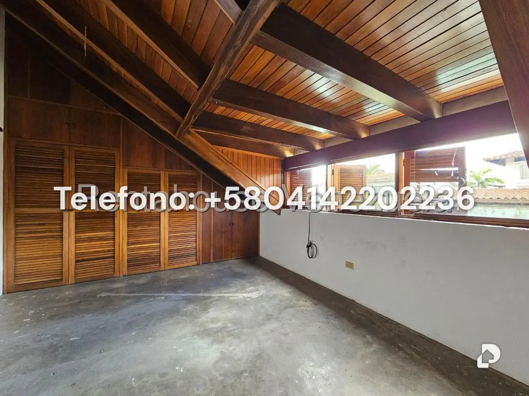 Casa en Lomas de La Lagunita, Caracas – 50