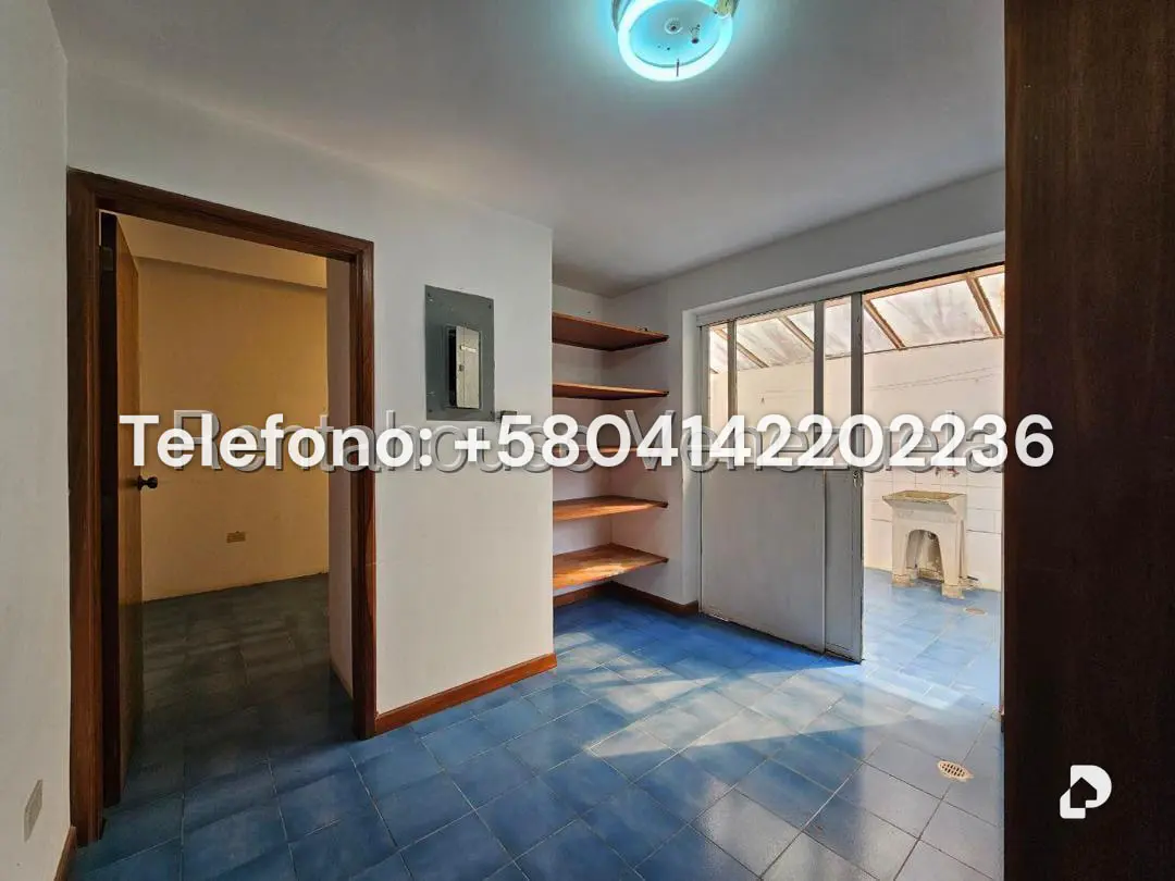 Casa en Lomas de La Lagunita, Caracas – 33