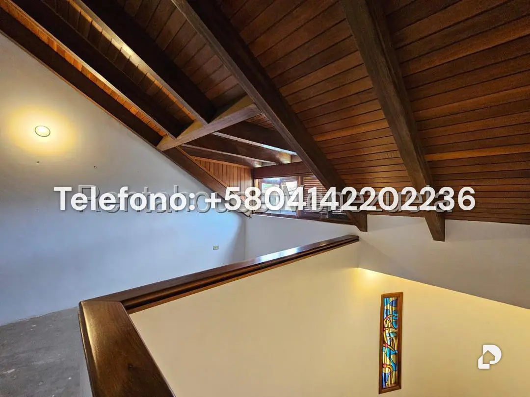 Casa en Lomas de La Lagunita, Caracas – 41
