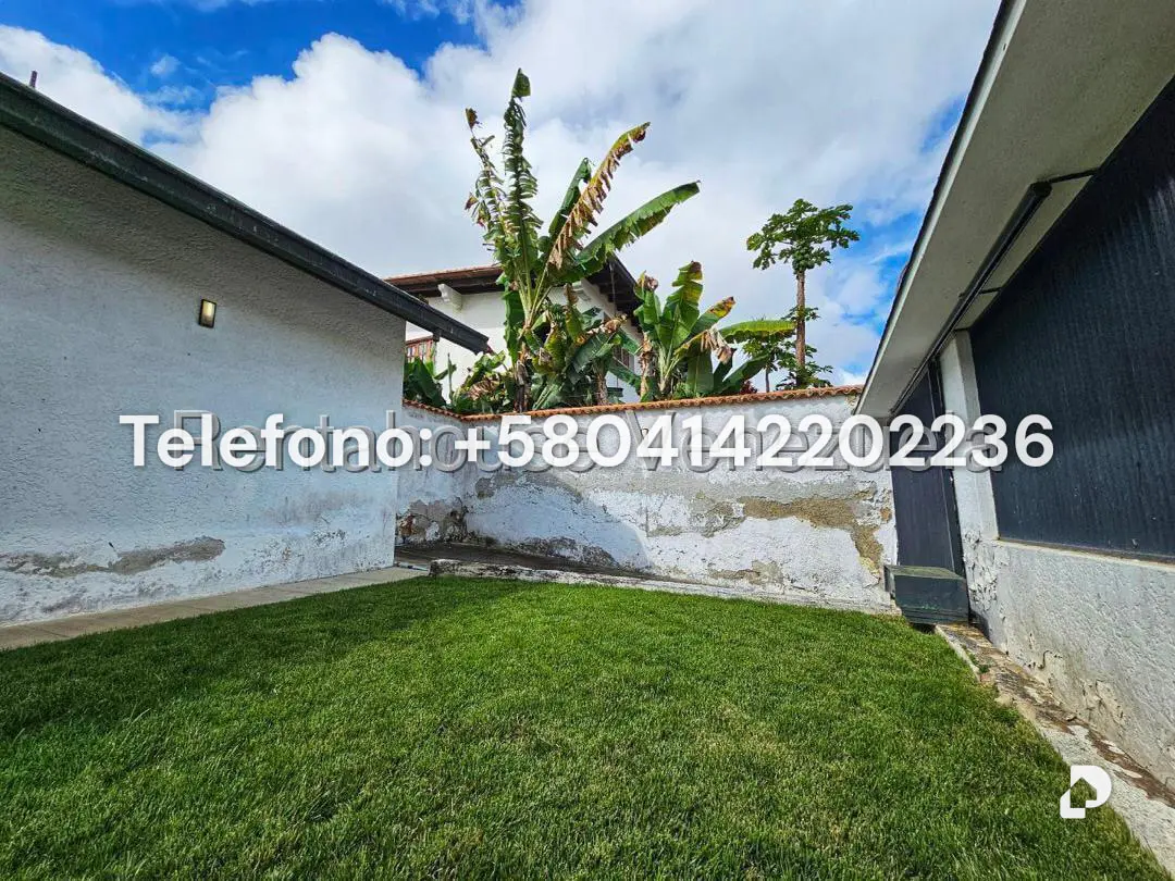 Casa en Lomas de La Lagunita, Caracas – 8