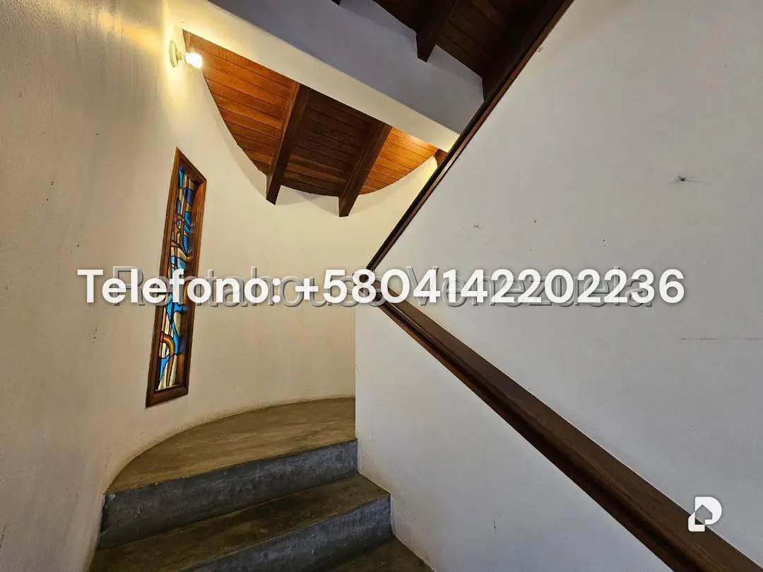 Casa en Lomas de La Lagunita, Caracas – 43
