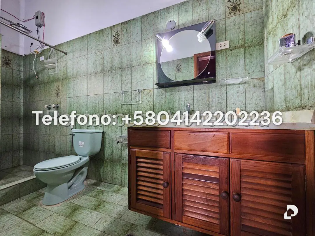 Casa en Lomas de La Lagunita, Caracas – 52