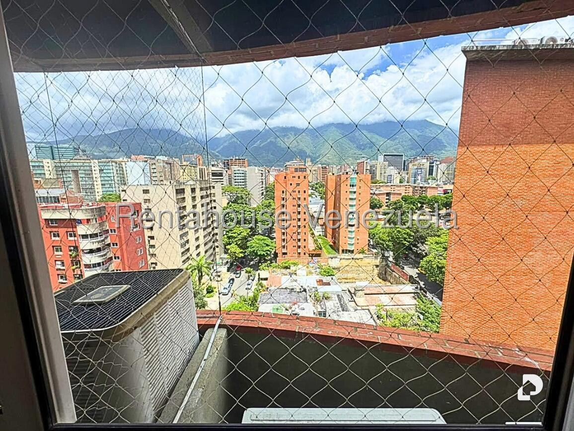 Apartamento en El Rosal, Caracas – 13