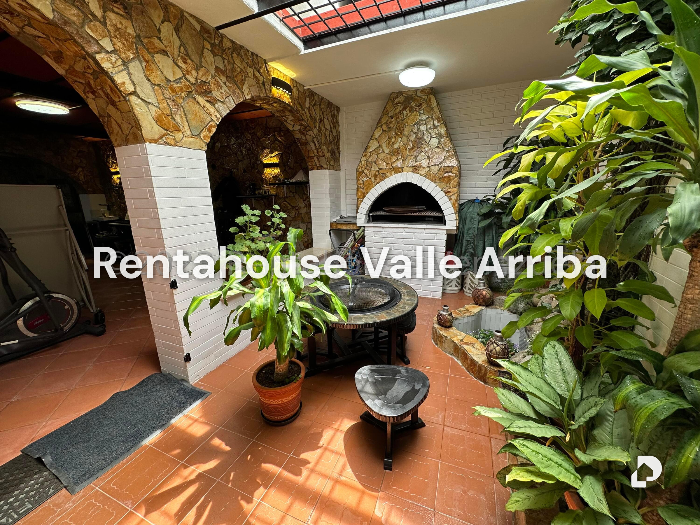 House in El Cafetal, Caracas – 18
