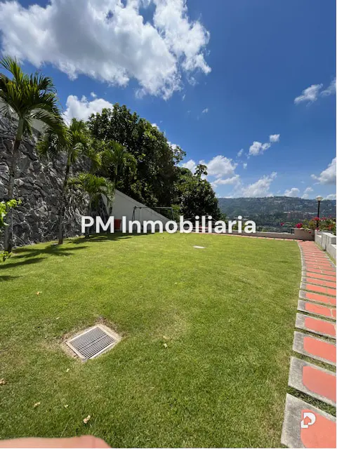 House in El Cafetal, Caracas – 24