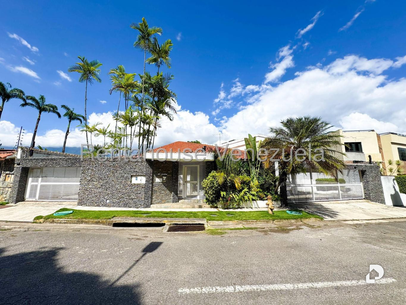 Casa en Macaracuay, Caracas – 1