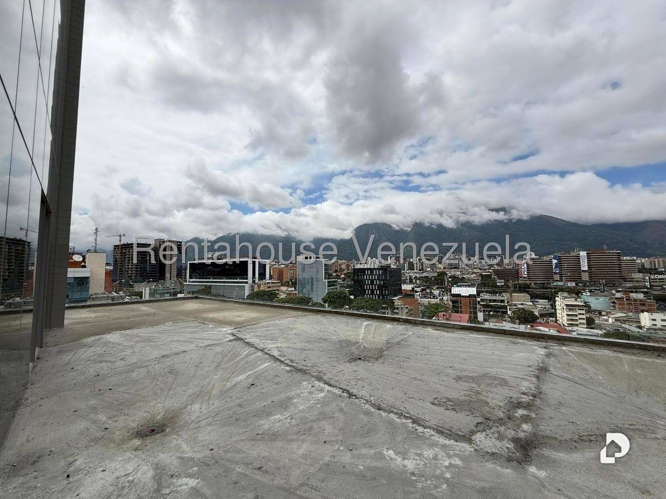 Oficina en Las Mercedes, Caracas – 29