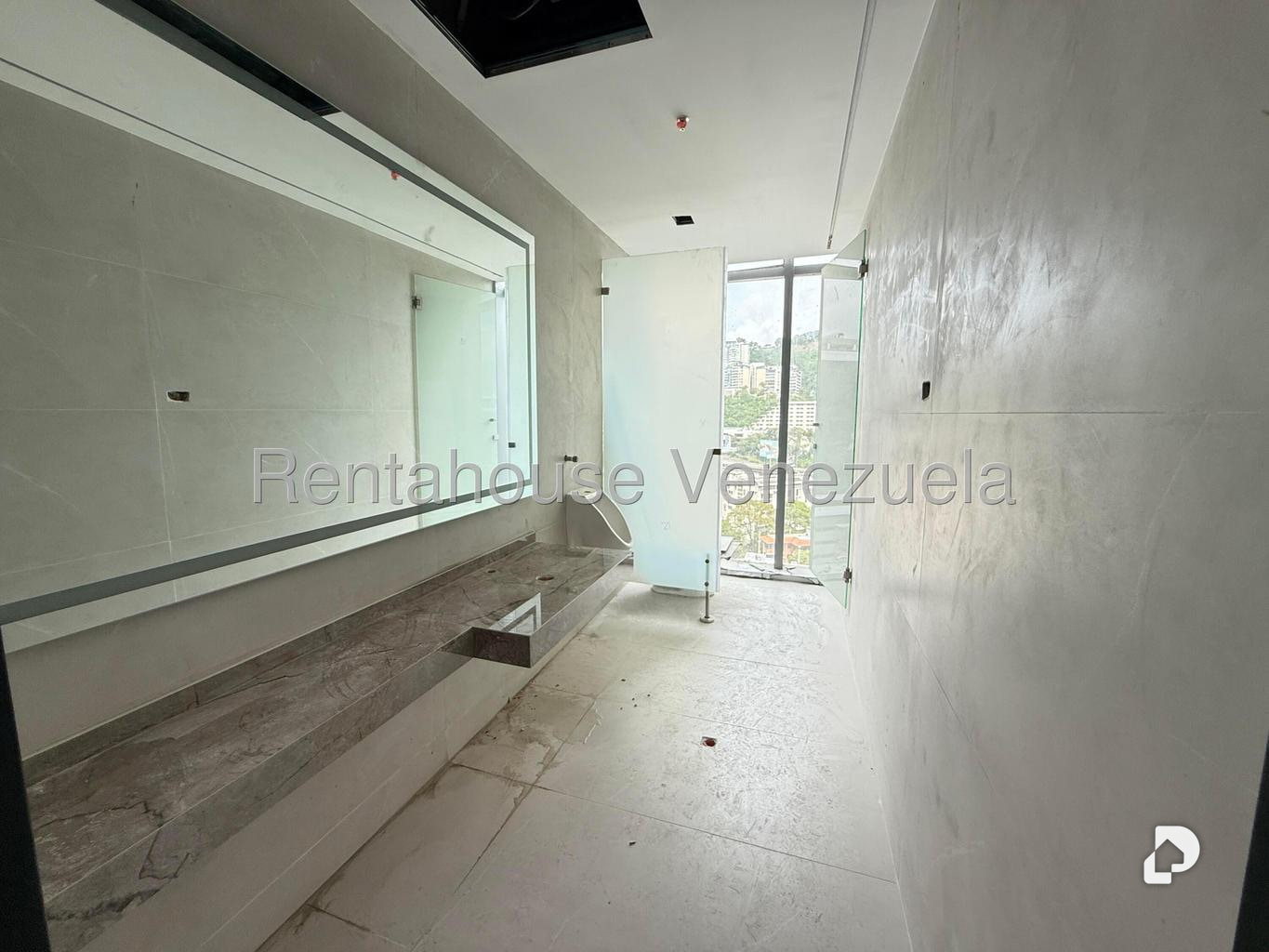 Oficina en Las Mercedes, Caracas – 8