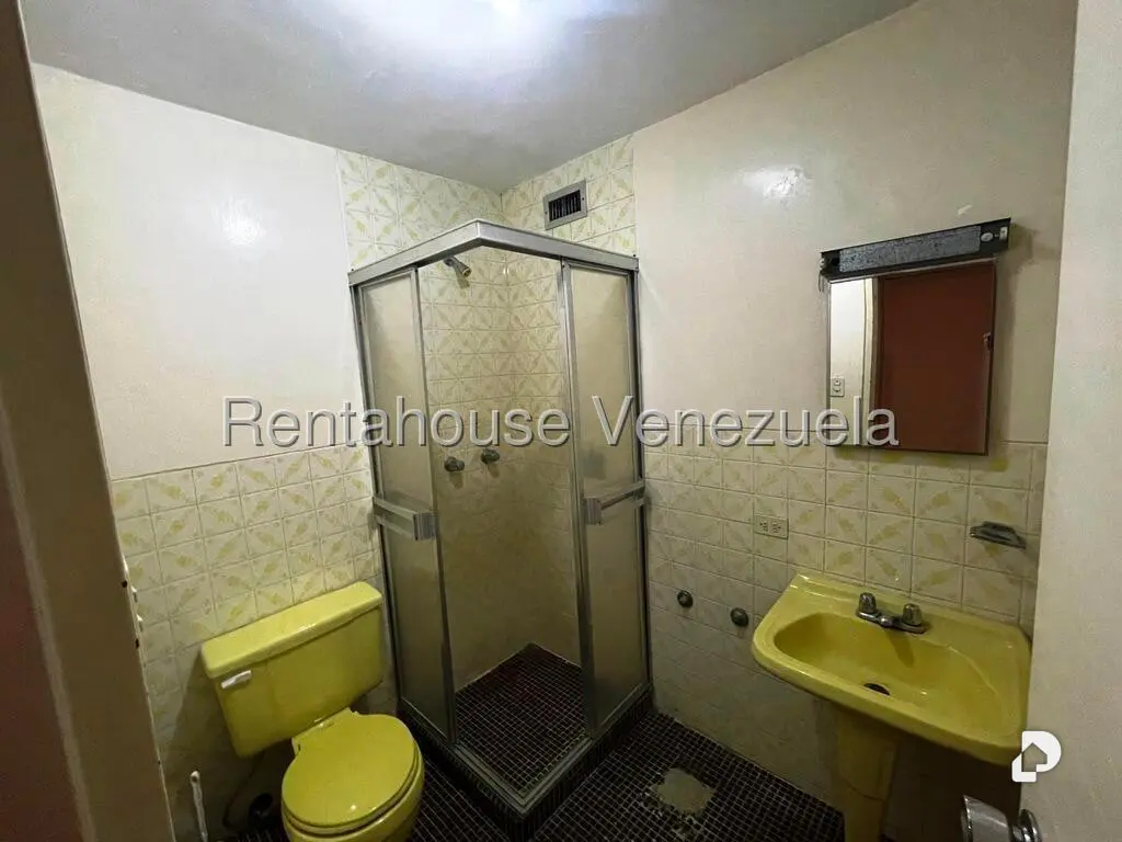 Apartamento en Colinas de La California, Caracas – 24