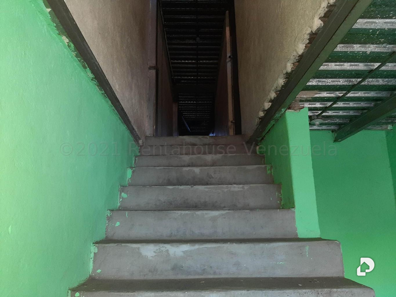 Edificio en Cementerio, Caracas – 19