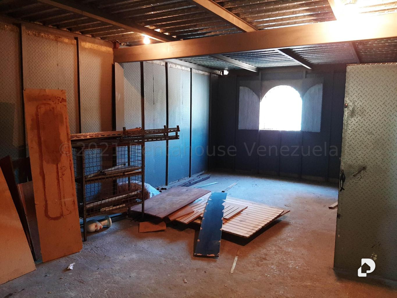 Edificio en Cementerio, Caracas – 25