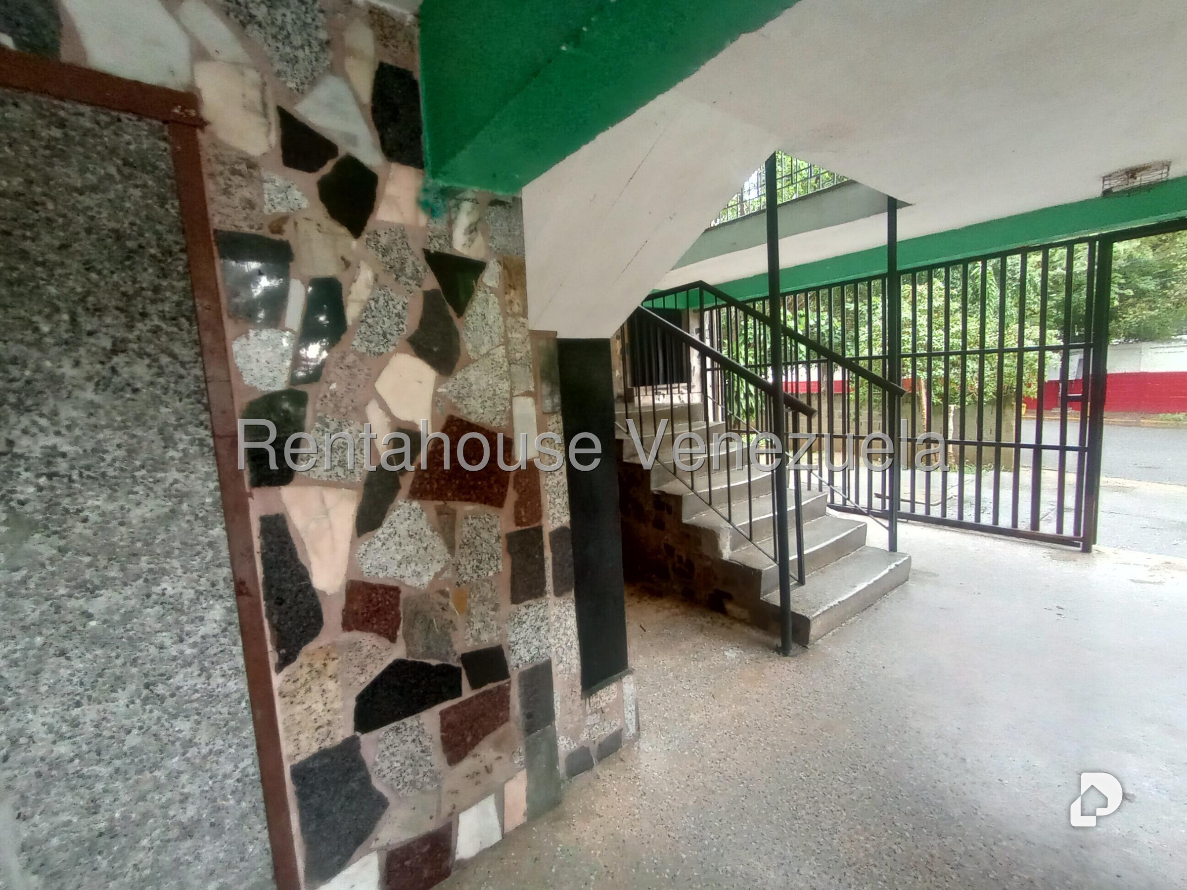 Apartamento en Menca de Leoni, Guarenas – 2