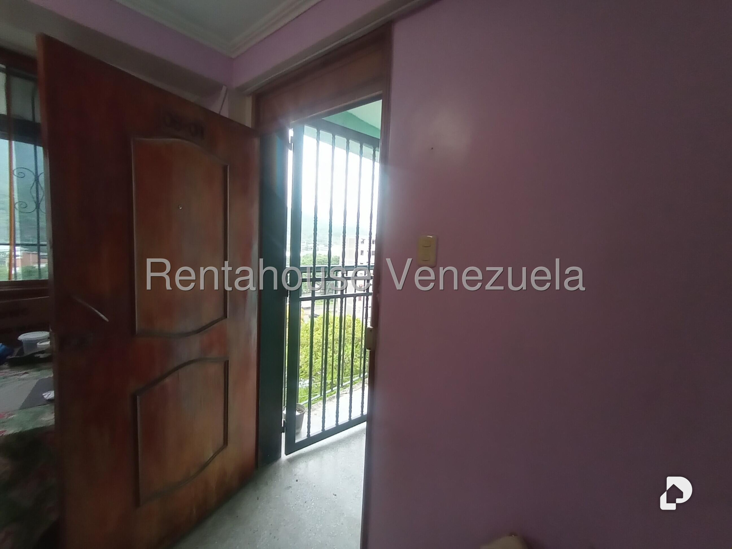 Apartamento en Menca de Leoni, Guarenas – 28
