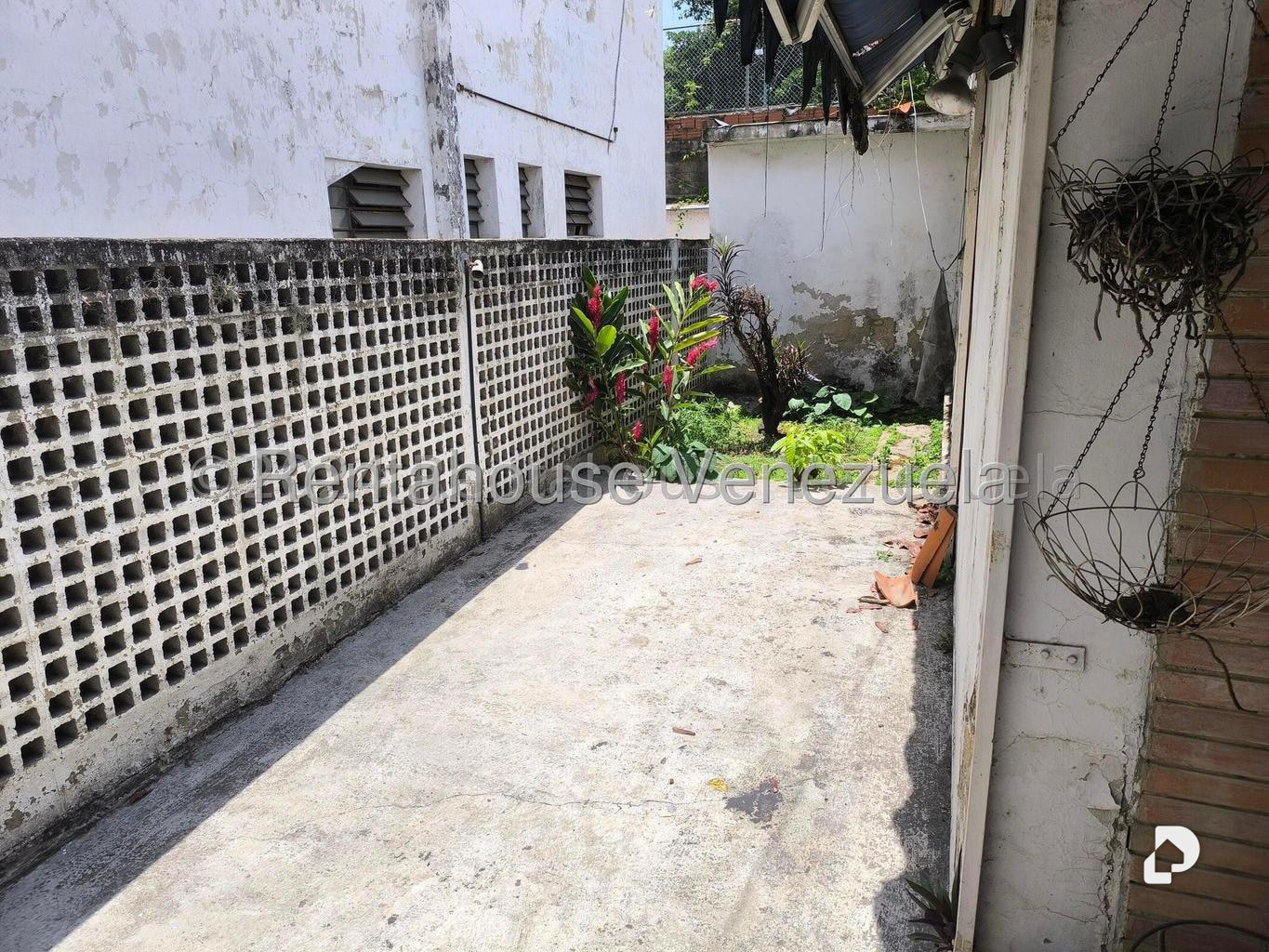 Casa en El Paraíso, Caracas – 21