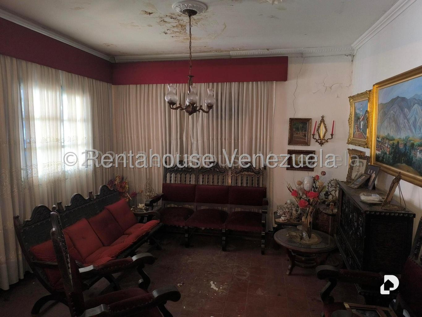 Casa en El Paraíso, Caracas – 10