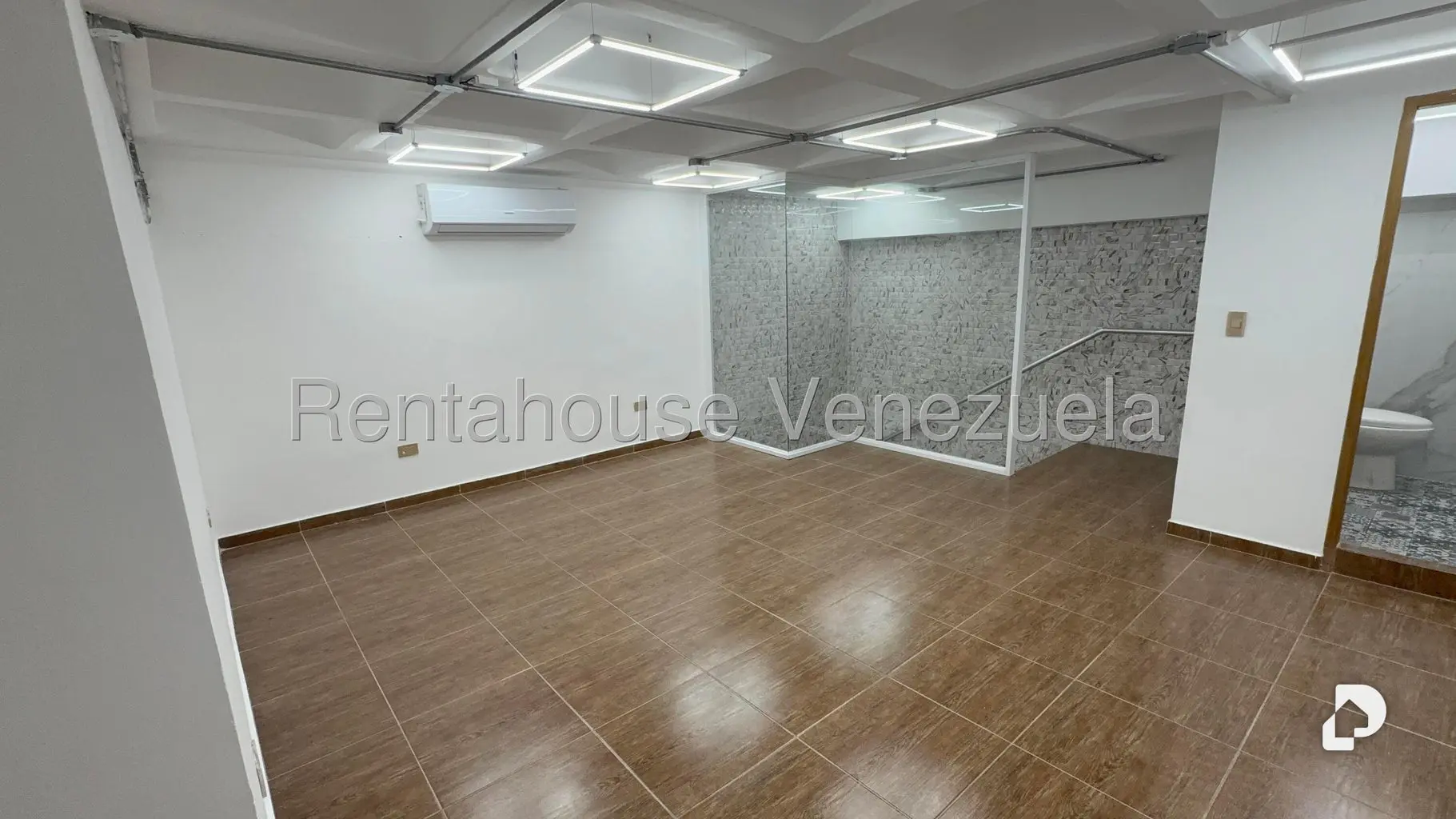 Local comercial en San Bernardino, Caracas – 28