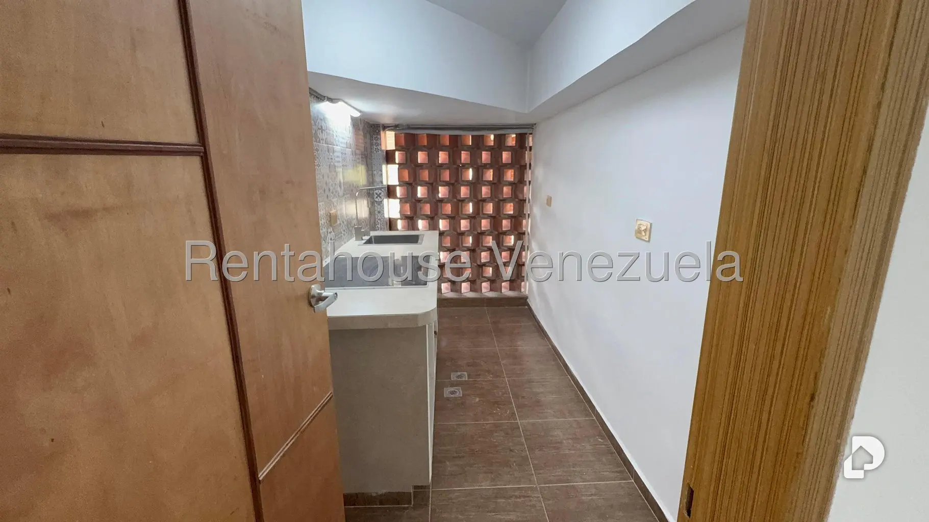 Local comercial en San Bernardino, Caracas – 22