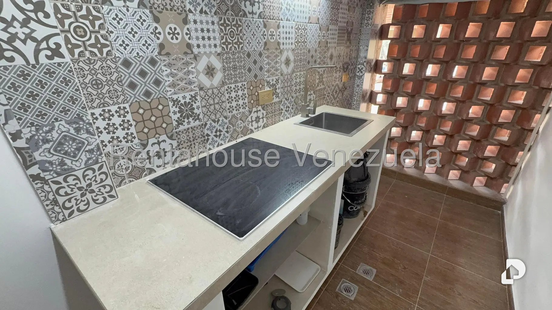 Local comercial en San Bernardino, Caracas – 23