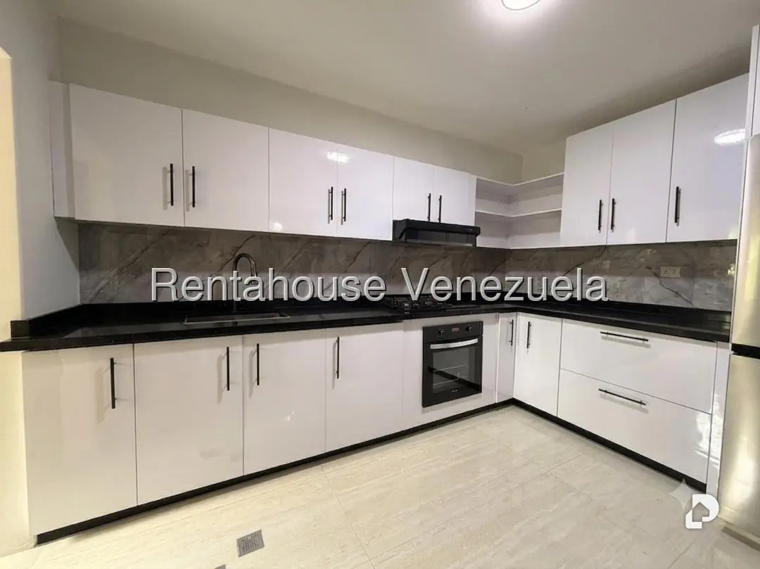 Apartamento en Oripoto, Caracas – 16