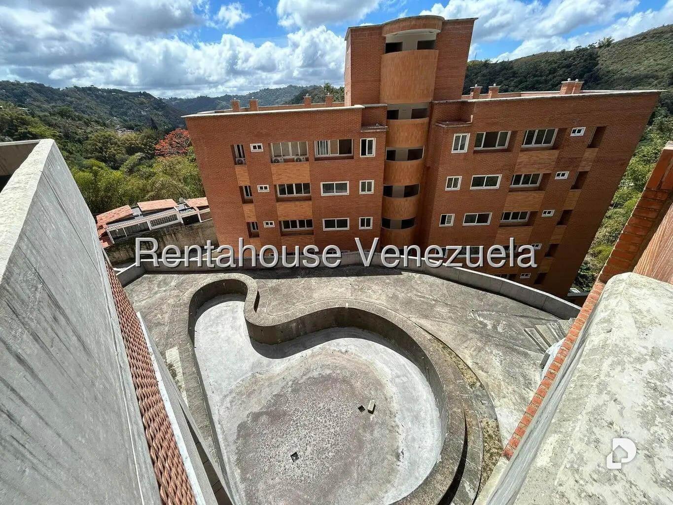 Apartamento en Oripoto, Caracas – 28