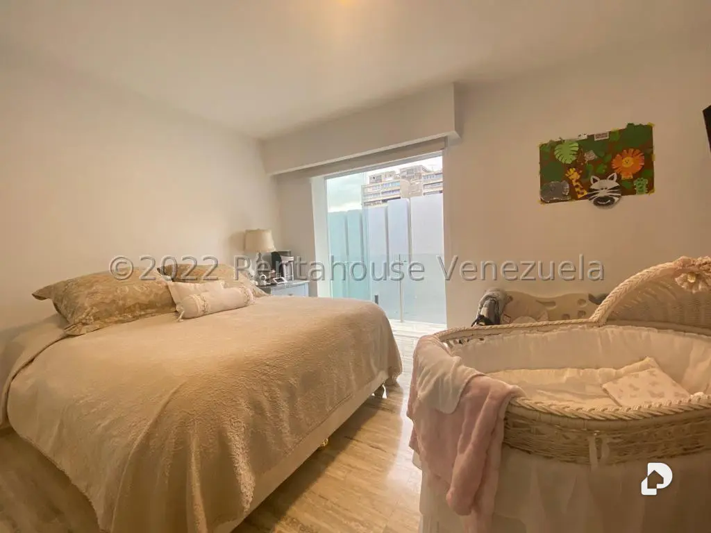 Casa en Santa Eduvigis, Caracas – 25