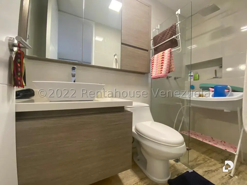 Casa en Santa Eduvigis, Caracas – 24