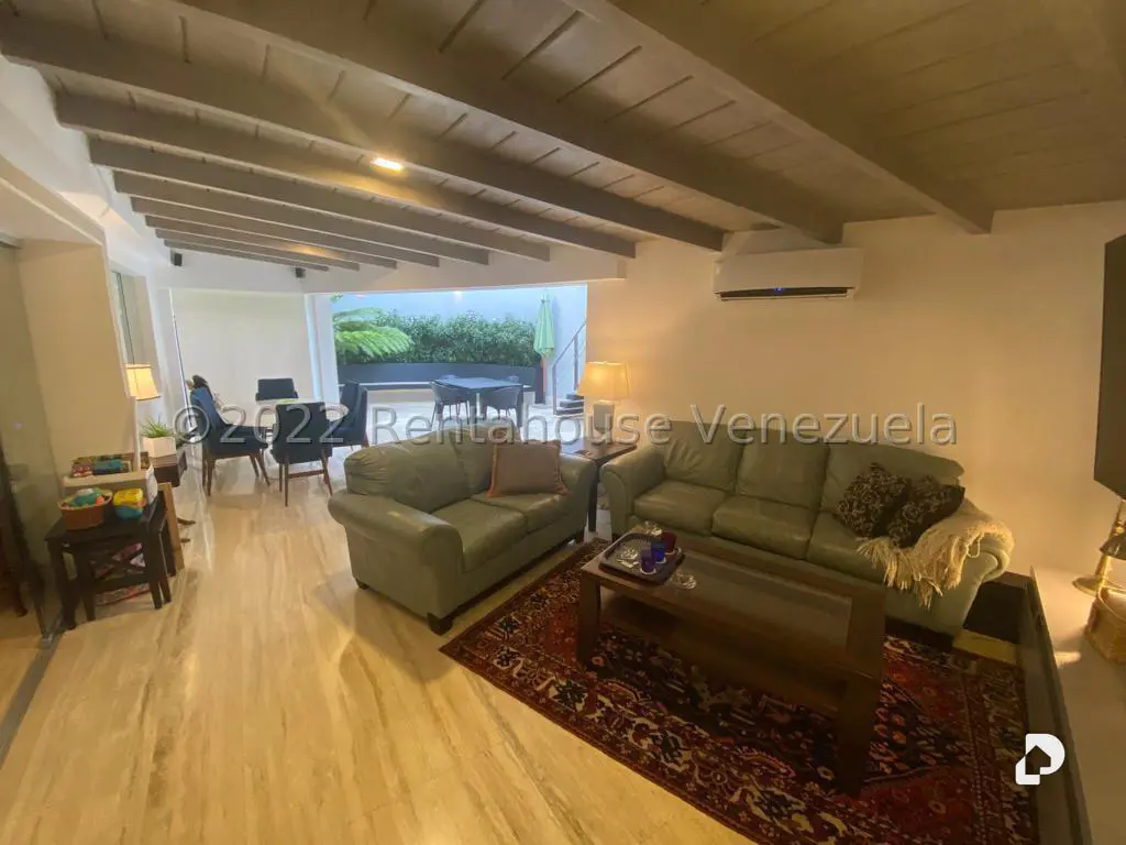 Casa en Santa Eduvigis, Caracas – 28