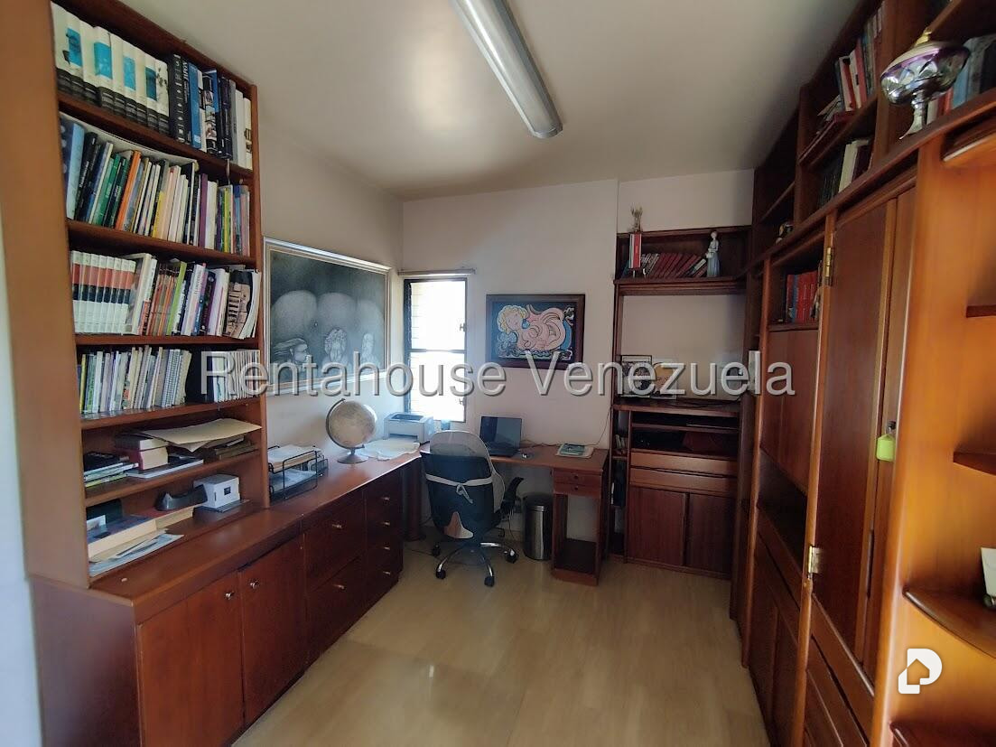 Apartamento en La Florida, Caracas – 23
