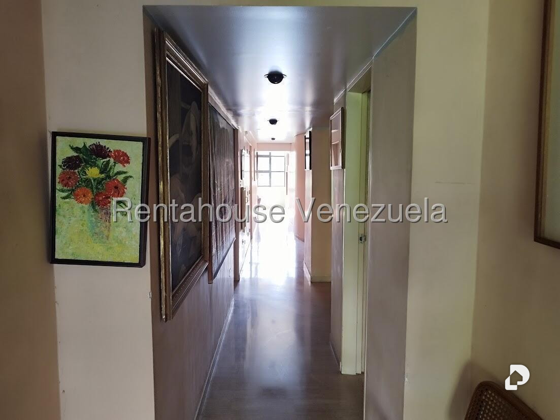 Apartamento en La Florida, Caracas – 12